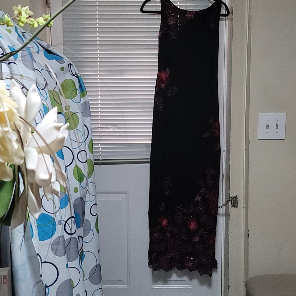 Kay Unger Gown